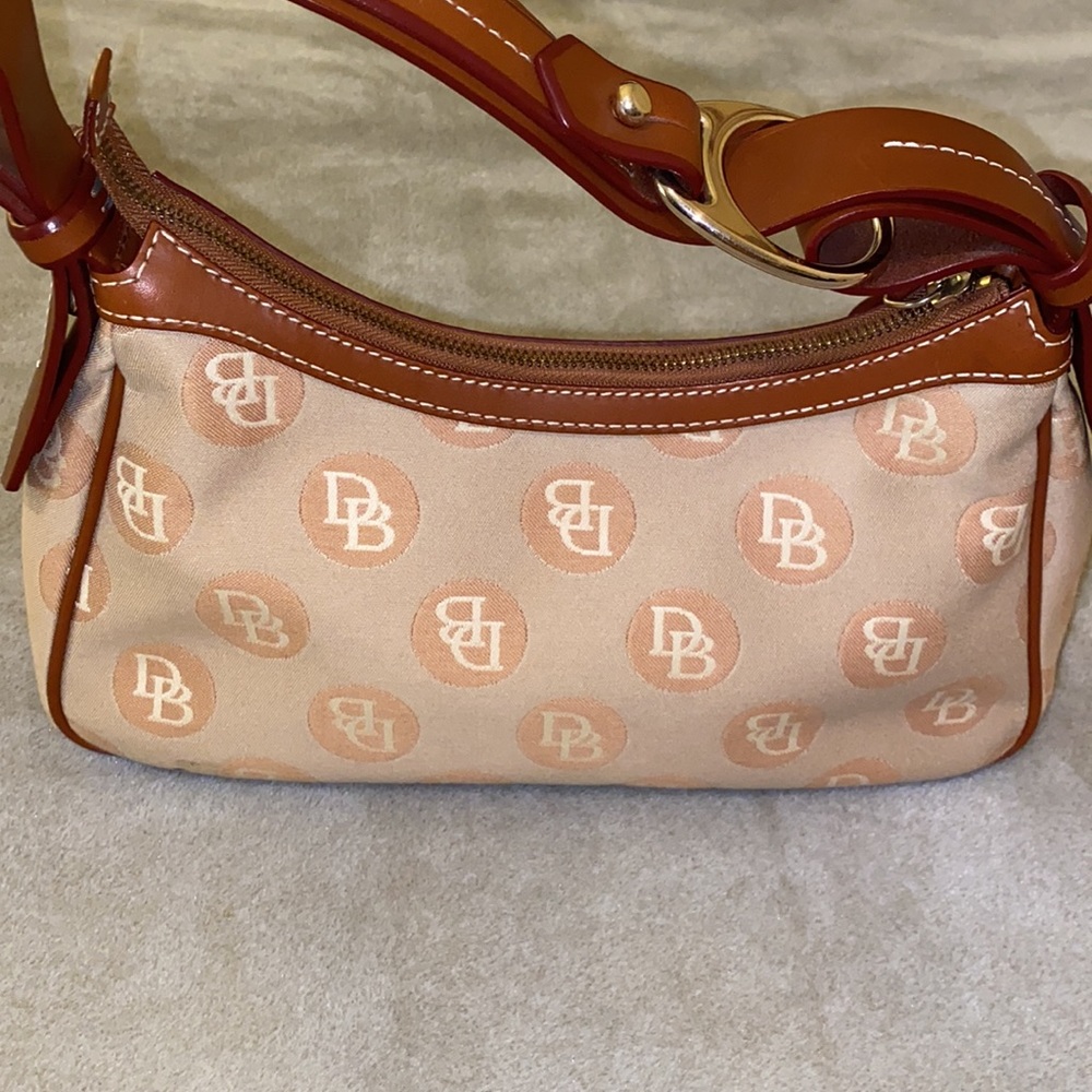 Dooney & Bourke Bag